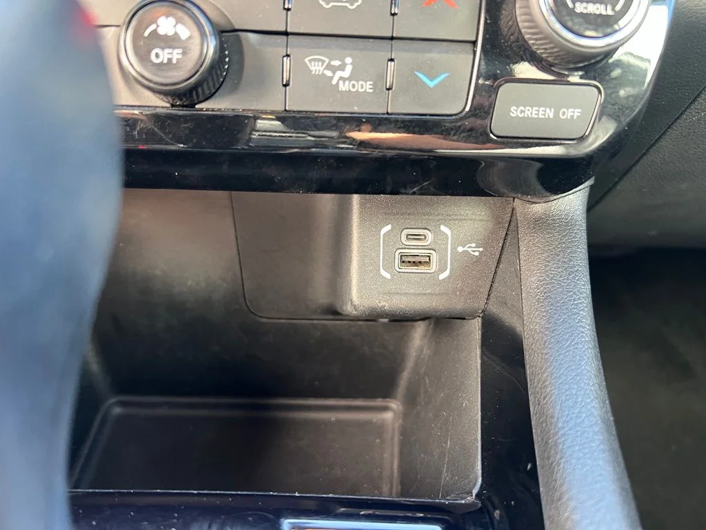 Used 2025 Bright White Clearcoat Jeep Limited image 18