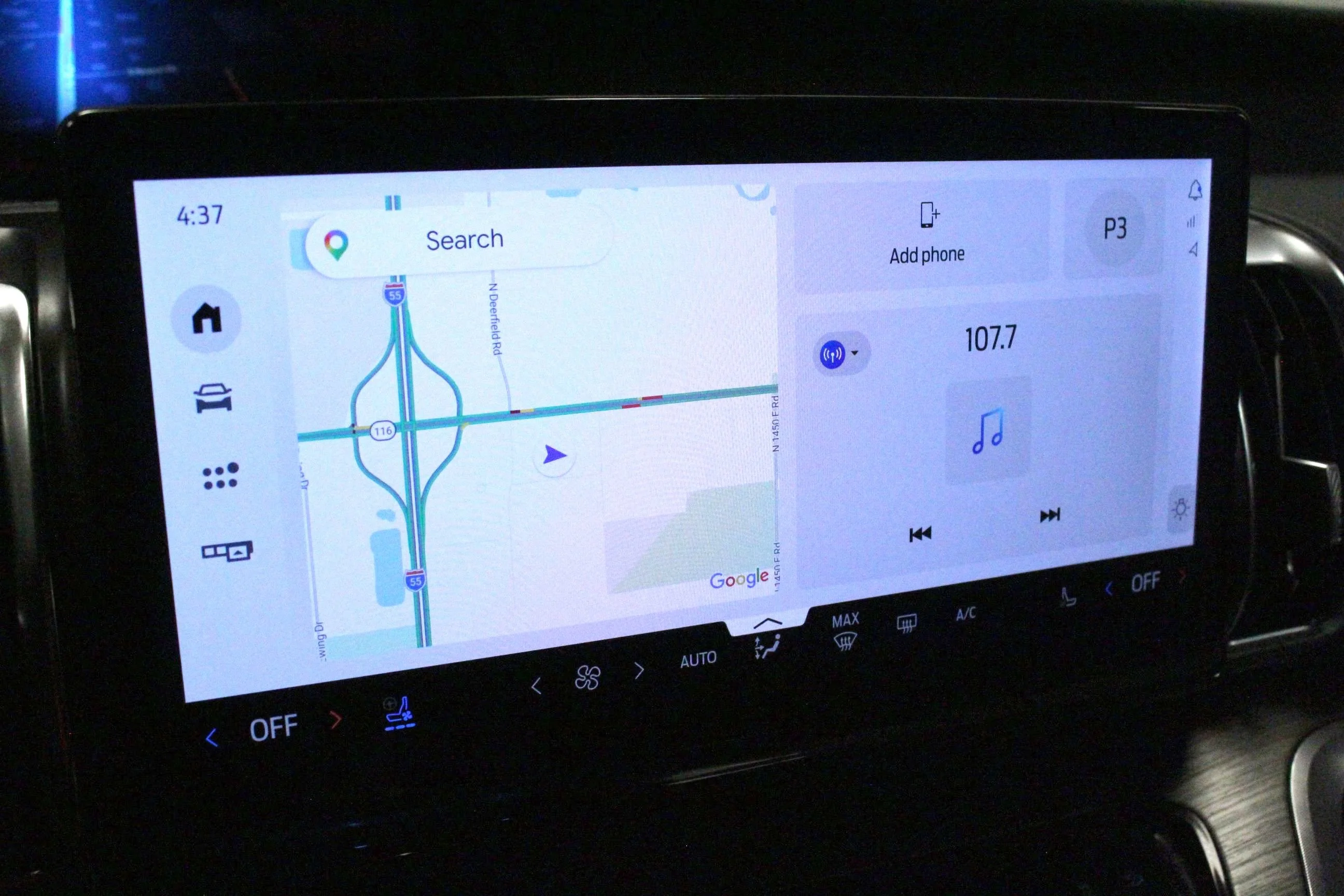 Used 2025 Black Metallic Ford Platinum image 28