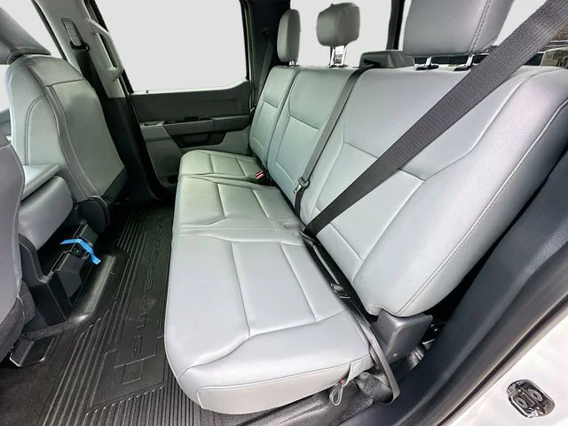 New 2026 Oxford White Ford XL image 16
