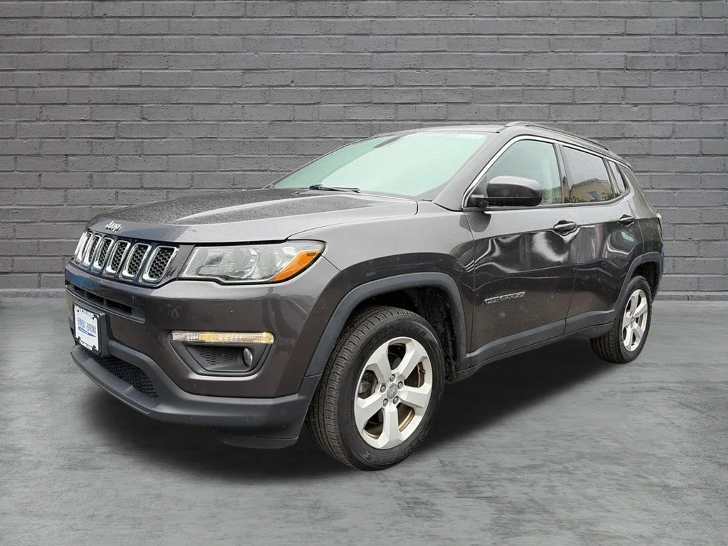 Used 2018 Crystal Metallic Jeep Latitude image 2