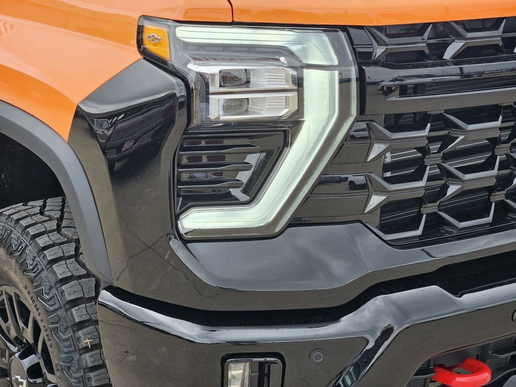 2026 Chevrolet Silverado 2500 HD ZR2 - Photo 9
