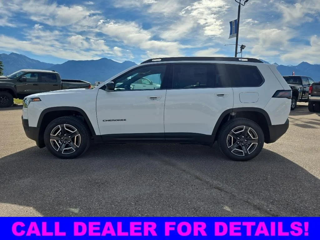 New 2026 Bright White Clear-Coat Exterior Paint Jeep Laredo image 4