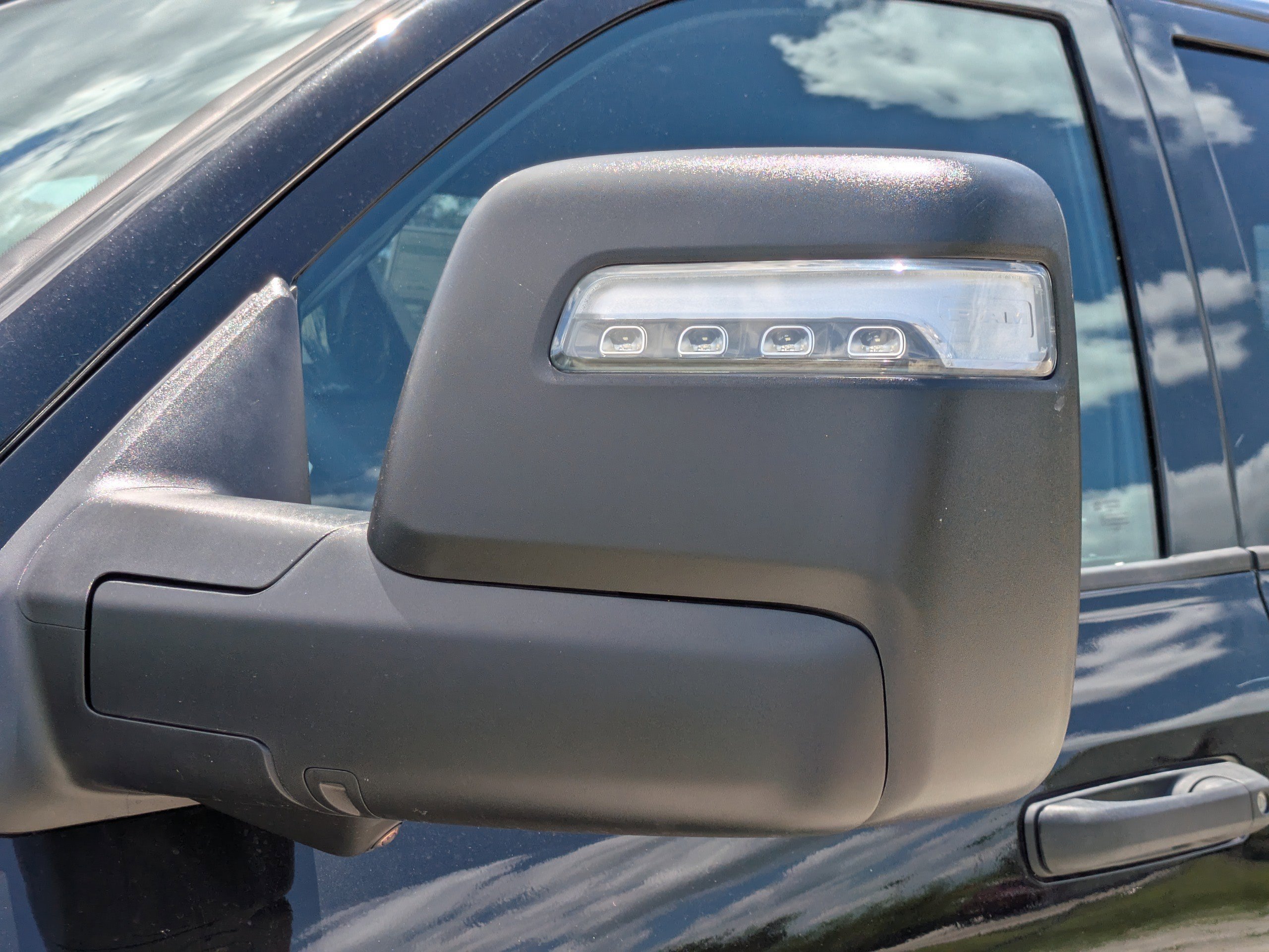 New 2026 Diamond Black Crystal Pearl-Coat Exterior Paint RAM Big Horn image 11