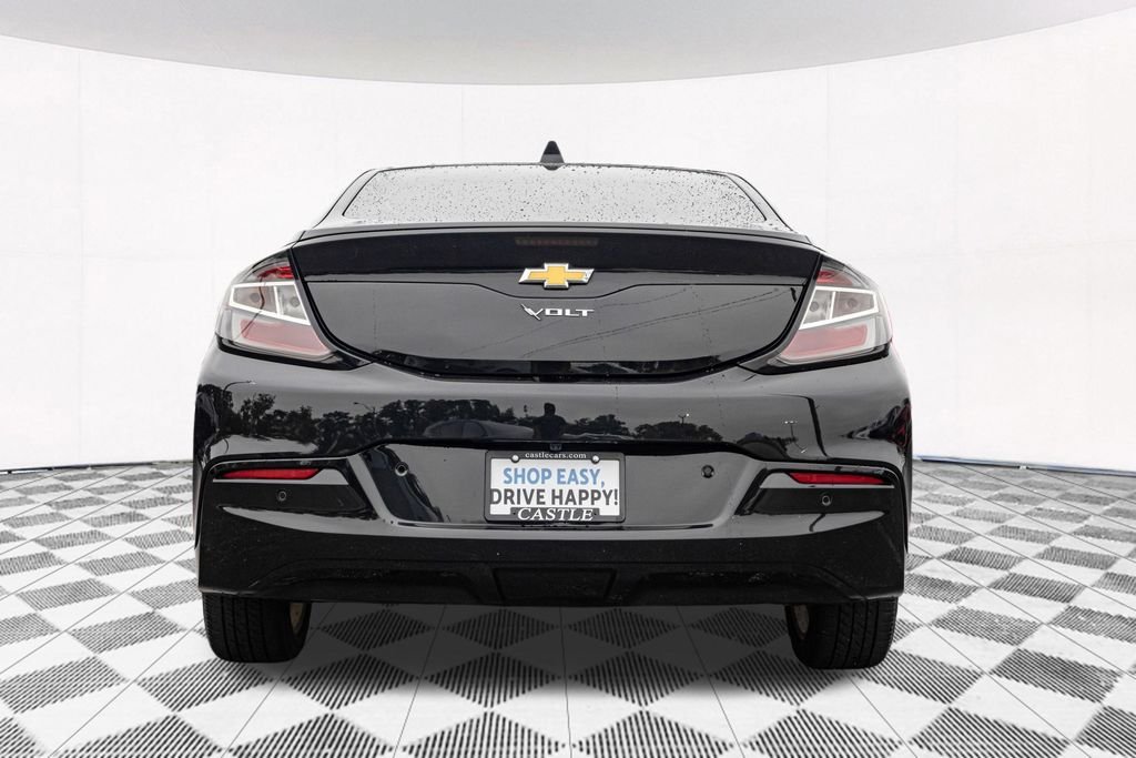 Used 2017 Black Chevrolet Premier image 9