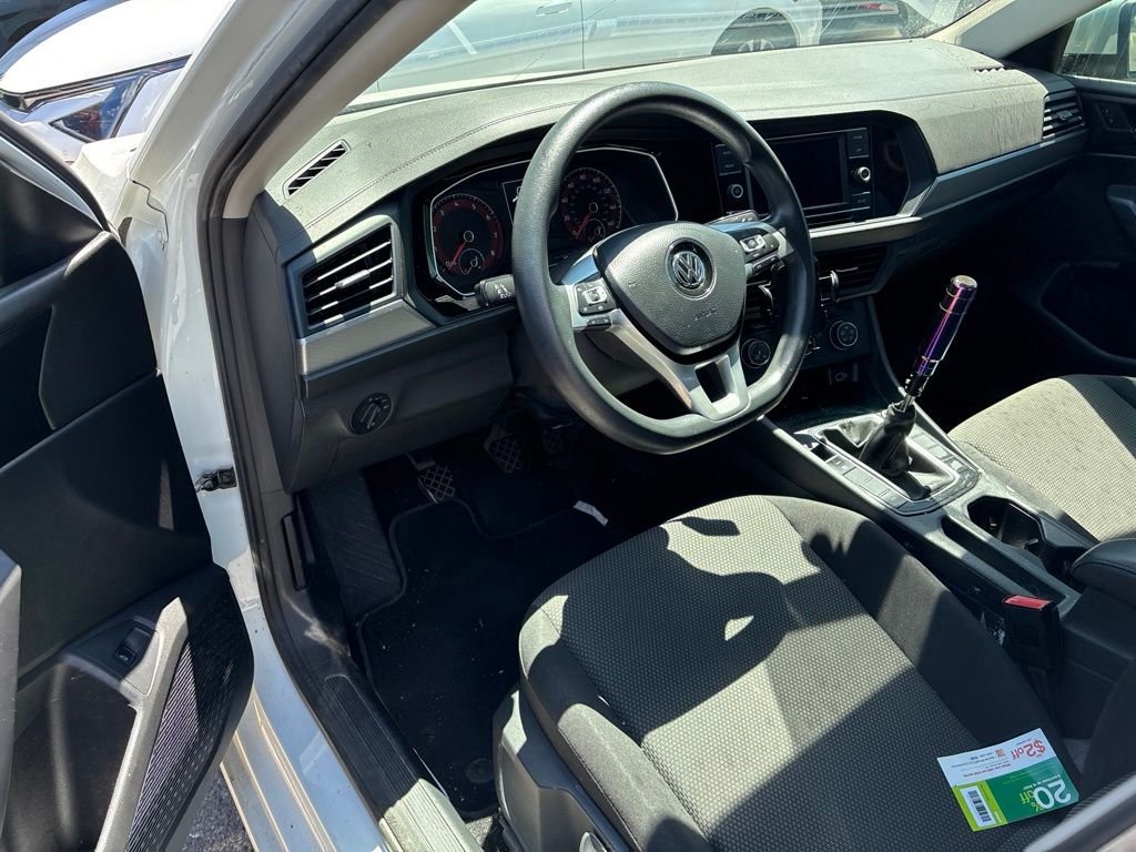 Used 2019 White Volkswagen 1.4T S image 22