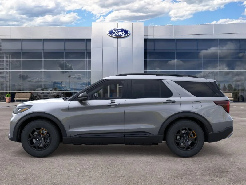 New 2026 Carbonized Gray Metallic Ford Tremor® image 3