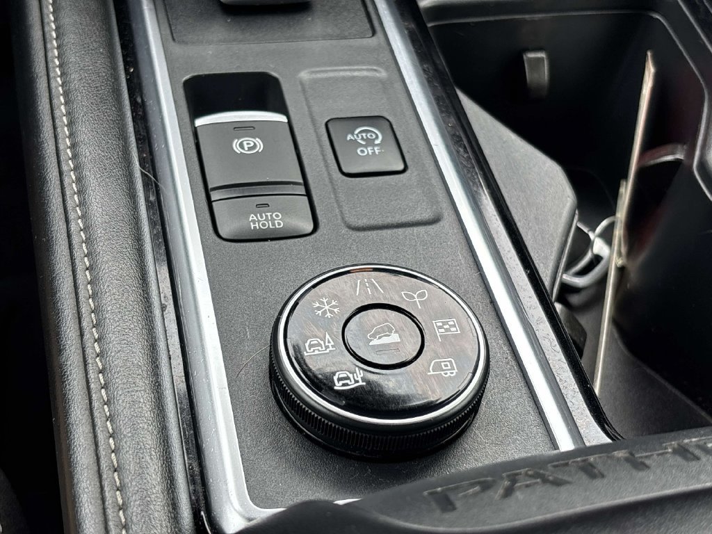 Used 2023 Gray Nissan SL image 25