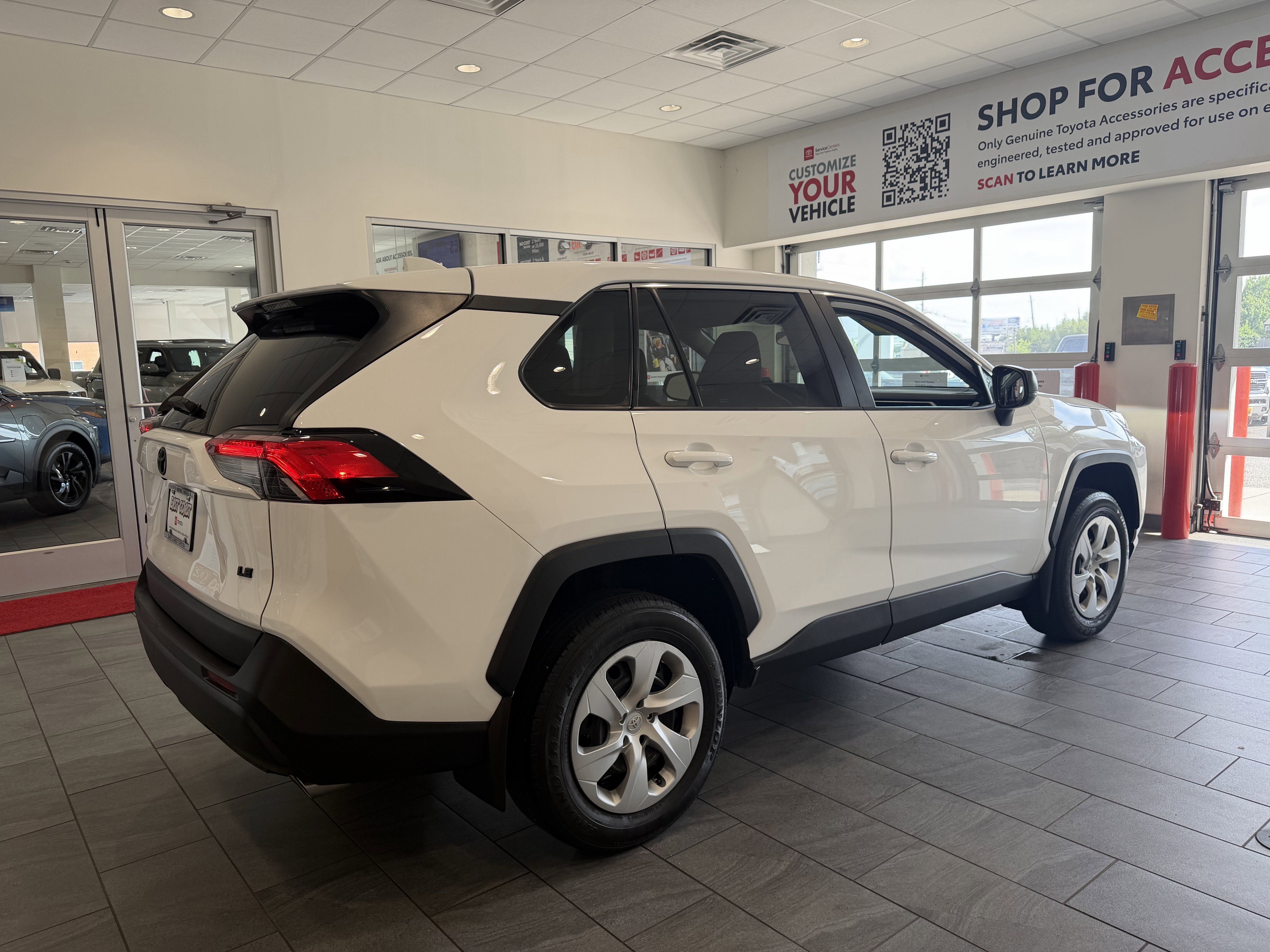 Used 2023 ICE CAP Toyota LE image 47