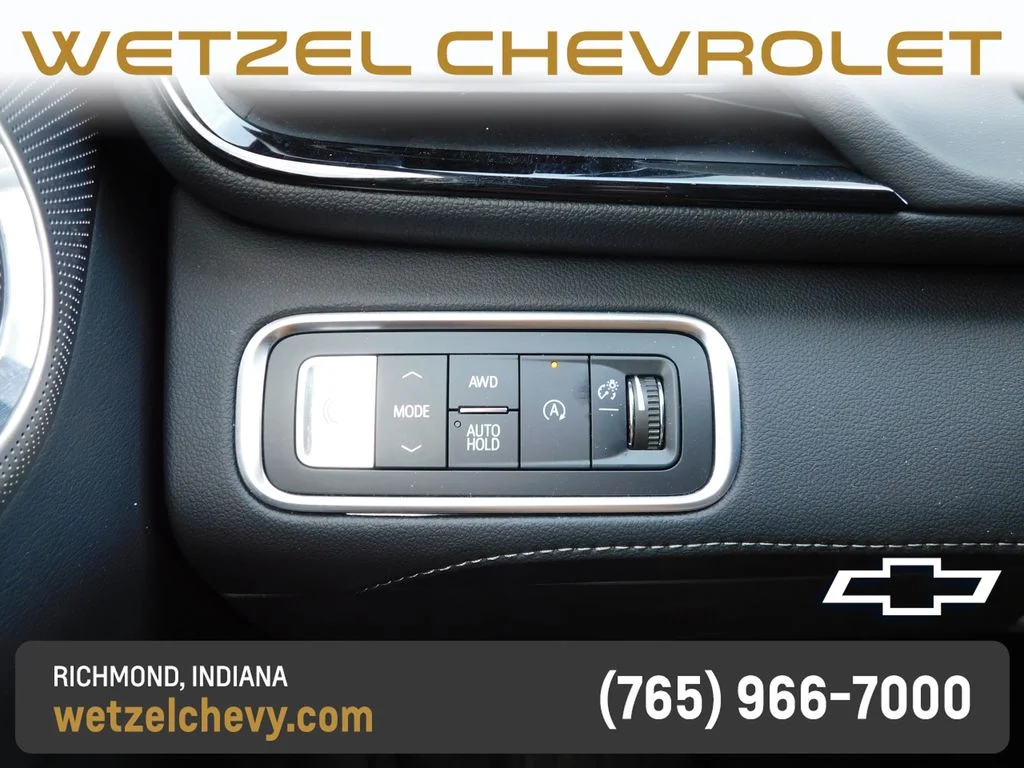 Used 2025 Gray Buick Avenir image 38