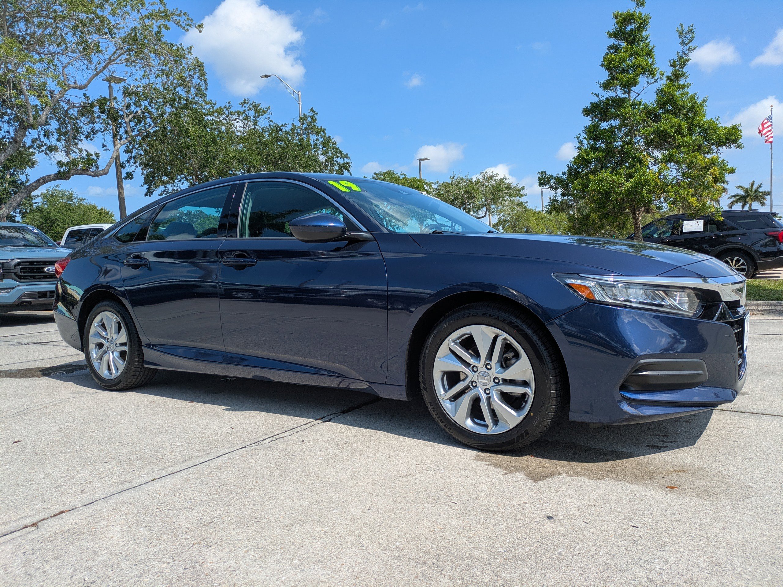 Used 2019 Obsidian Blue Pearl Honda LX 1.5T image 2