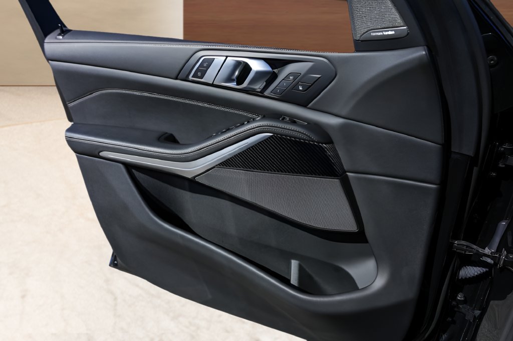 2026 BMW X5 M60i - Photo 19