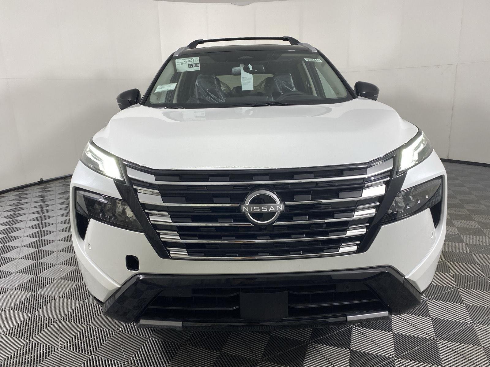 New 2026 Everest White Pearl/Super Black Nissan Platinum image 15