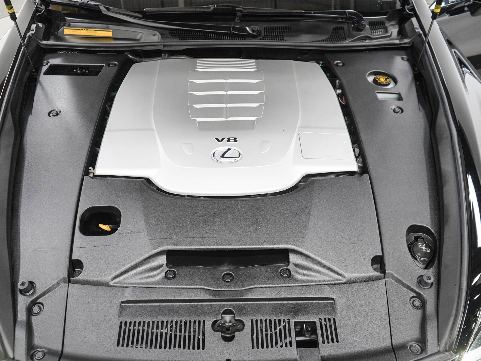 Used 2015 Obsidian Lexus 460 image 31