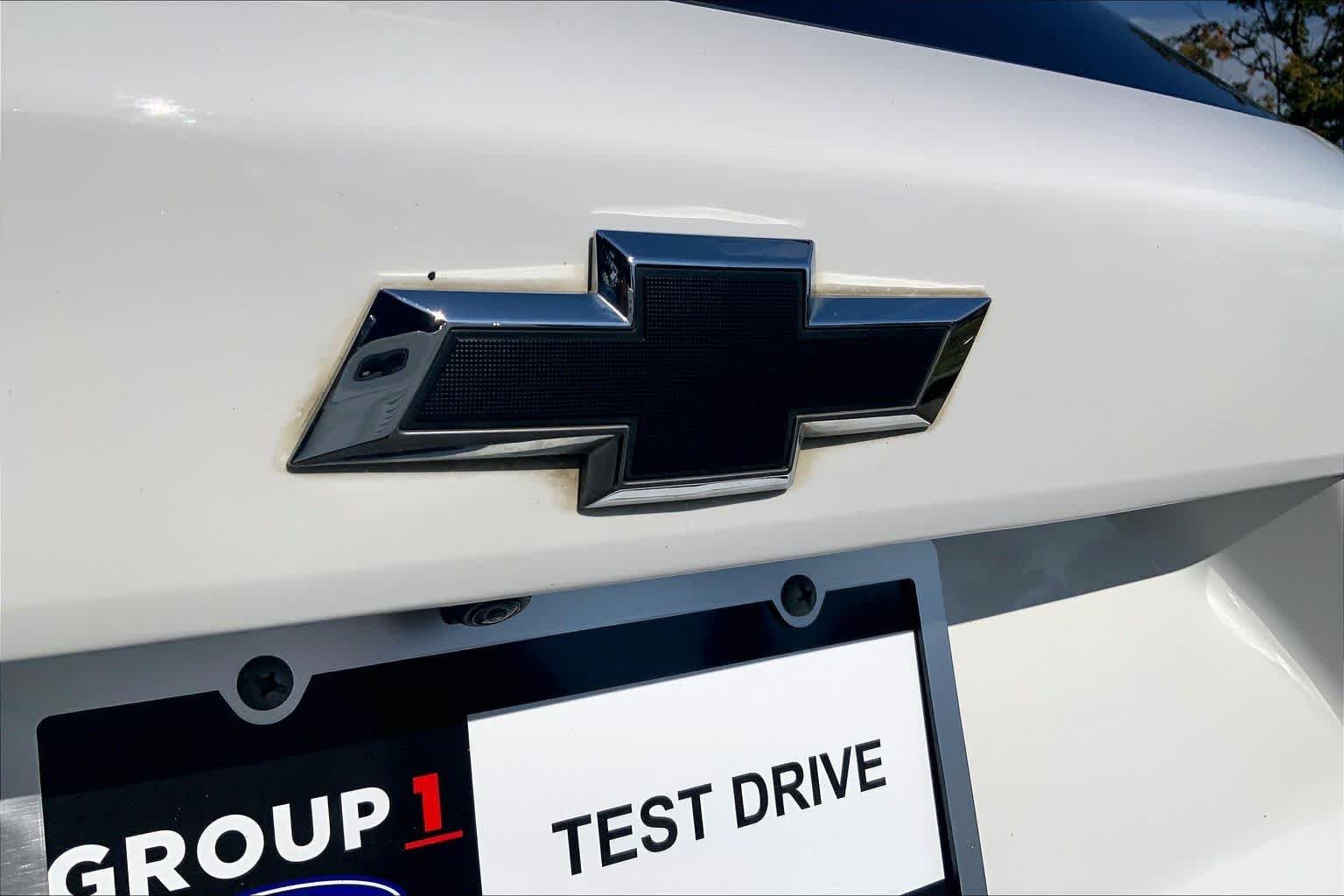 Used 2024 Summit White Chevrolet ACTIV image 31