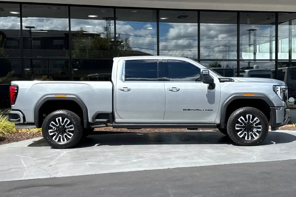 2024 GMC Sierra 2500HD Denali Ultimate - Photo 3