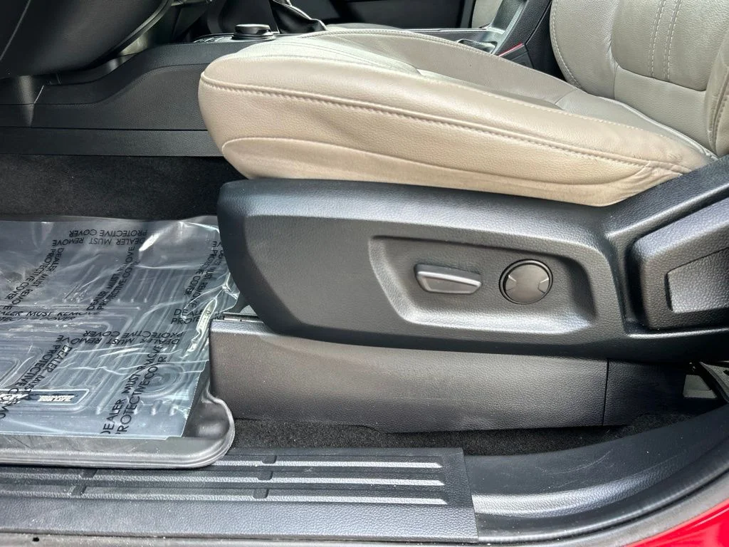 Used 2020 Red Ford Lariat image 18