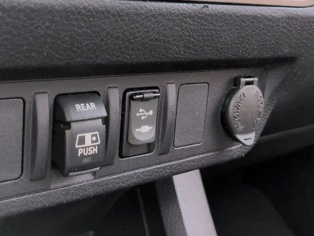 Used 2018 Gray Toyota SR5 image 20