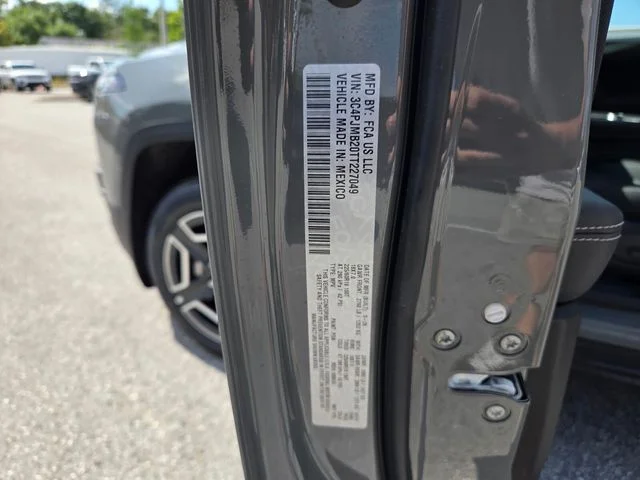 New 2026 Sting-Gray Clear-Coat Exterior Paint Jeep Laredo image 19