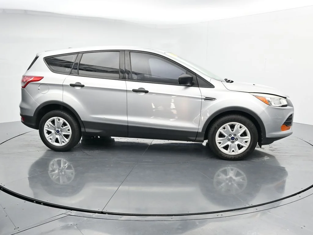 Used 2016 Silver Ford S image 9