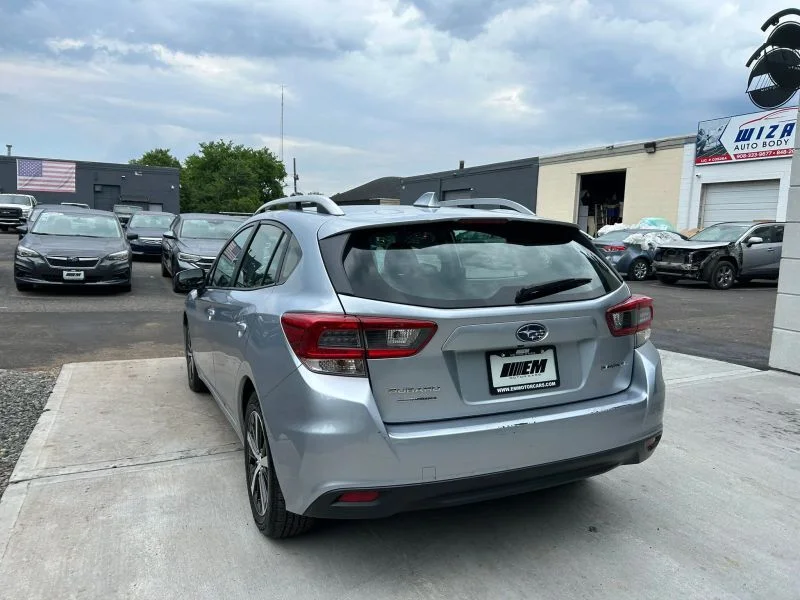 Used 2023 Silver Metallic Subaru Premium Wagon 4D image 9