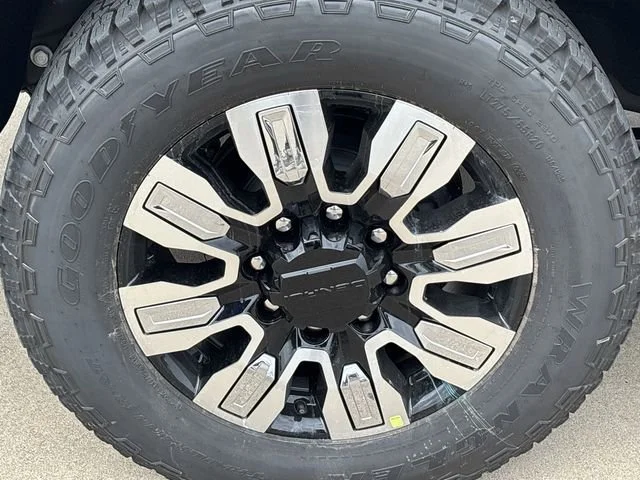 2026 GMC Sierra 2500HD Denali - Photo 10