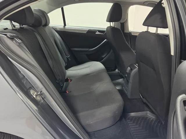Used 2015 Gray Volkswagen 1.8T SE image 14