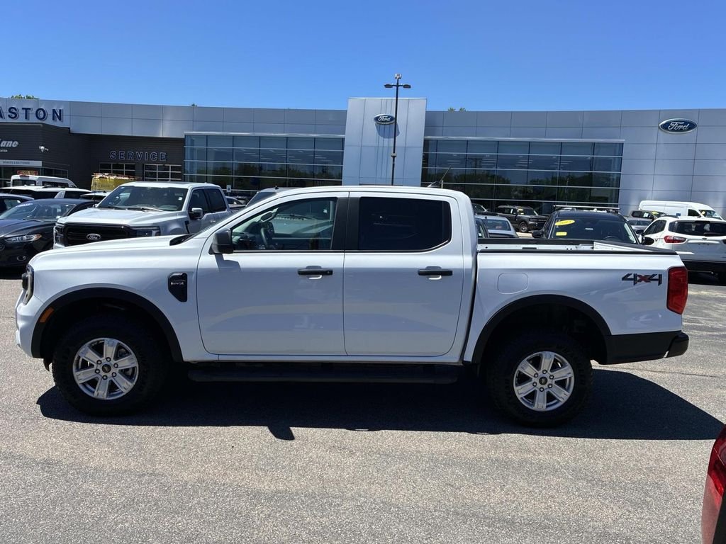 Used 2025 White Ford XL image 4