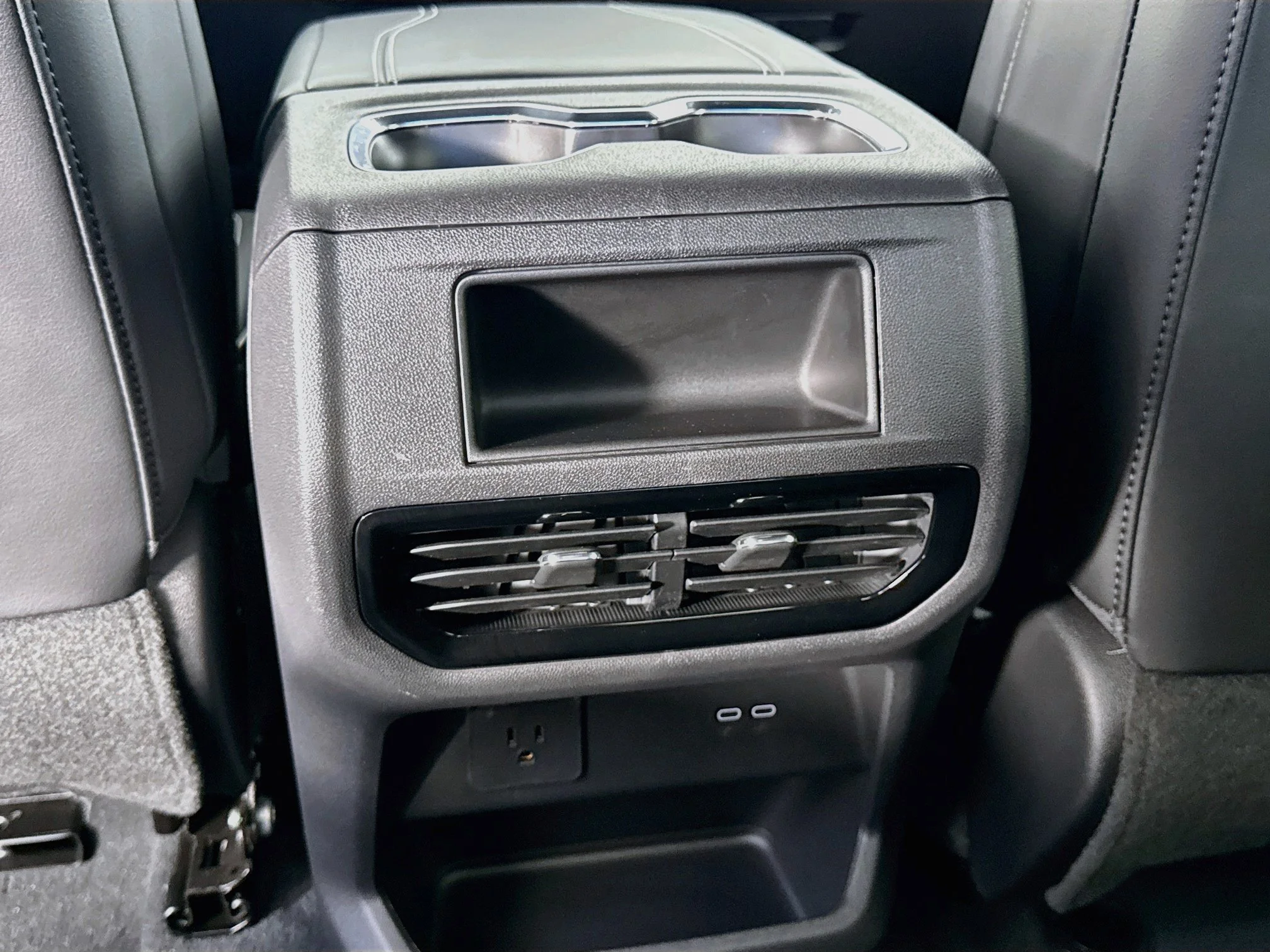 Used 2026 Summit White Chevrolet LT - Extended Range image 27