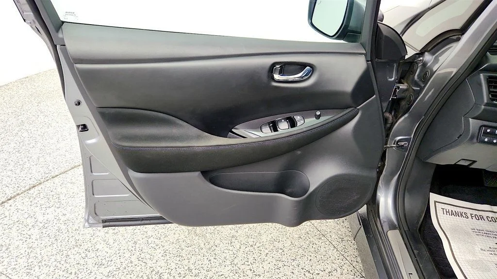 Used 2023 Gun Metallic Nissan SV PLUS Hatchback image 10