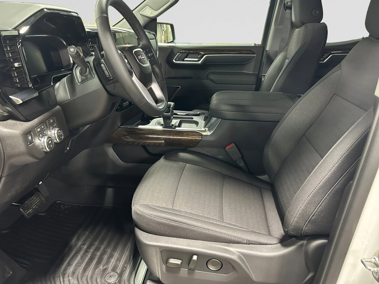 New 2026 Summit White GMC Elevation image 13