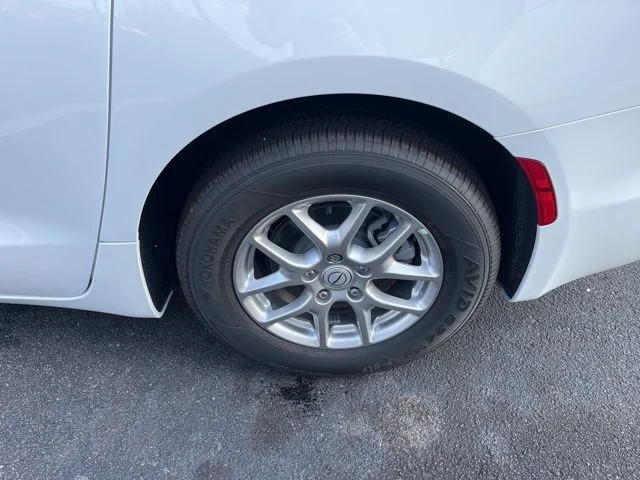 2026 Chrysler Pacifica Select - Photo 18