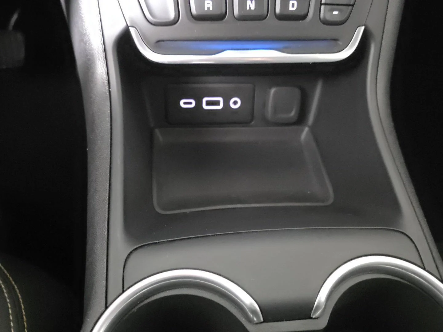 Used 2020 Quicksilver Metallic GMC SLE image 18