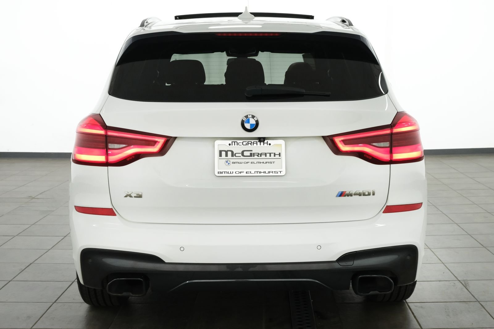 Used 2019 Alpine White BMW M40i image 4