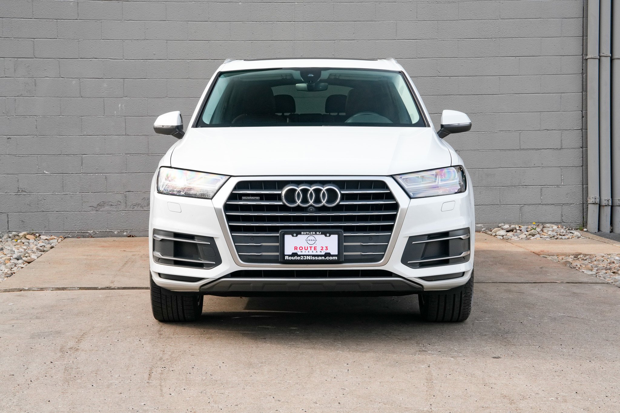 Used 2018 Audi Q7 Premium Plus with VIN WA1LHAF7XJD010281 for sale in Butler, NJ