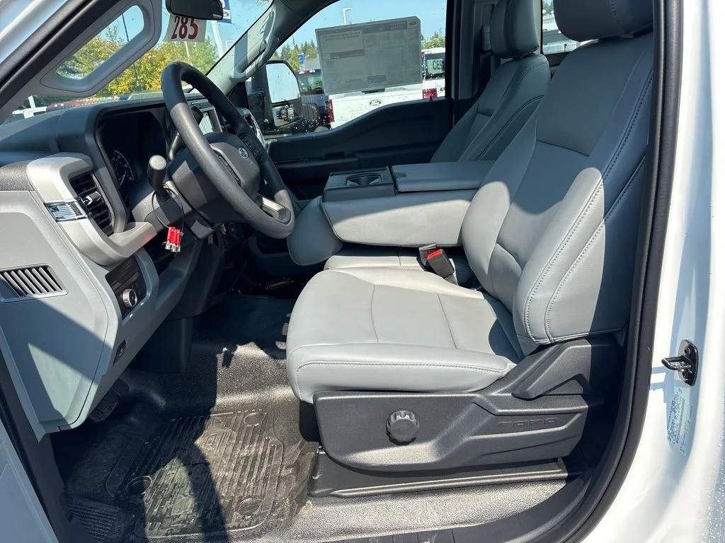 New 2025 White Ford XL image 24