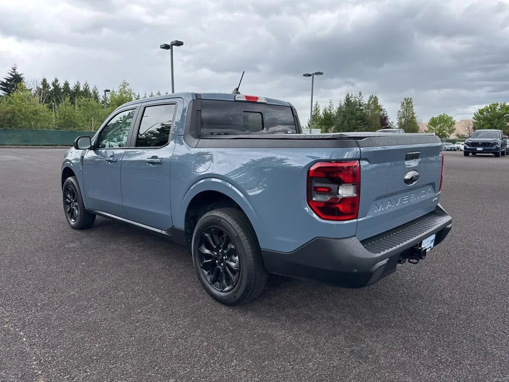 Used 2024 Azure Gray Metallic Ford Lariat image 5