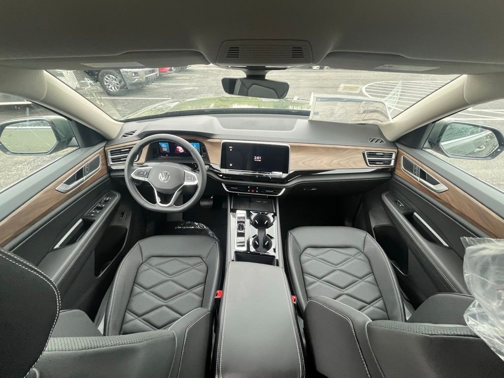 New 2026 Green Volkswagen 2.0T SE w/Technology image 13