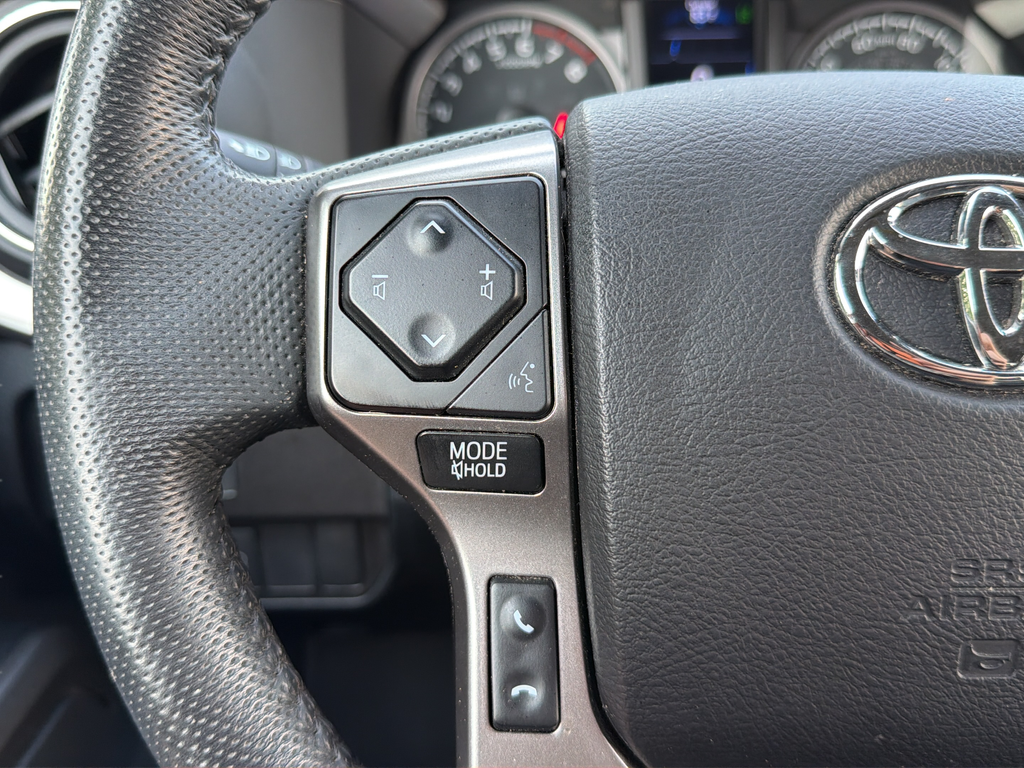 Used 2022 Blue Toyota SR5 image 15