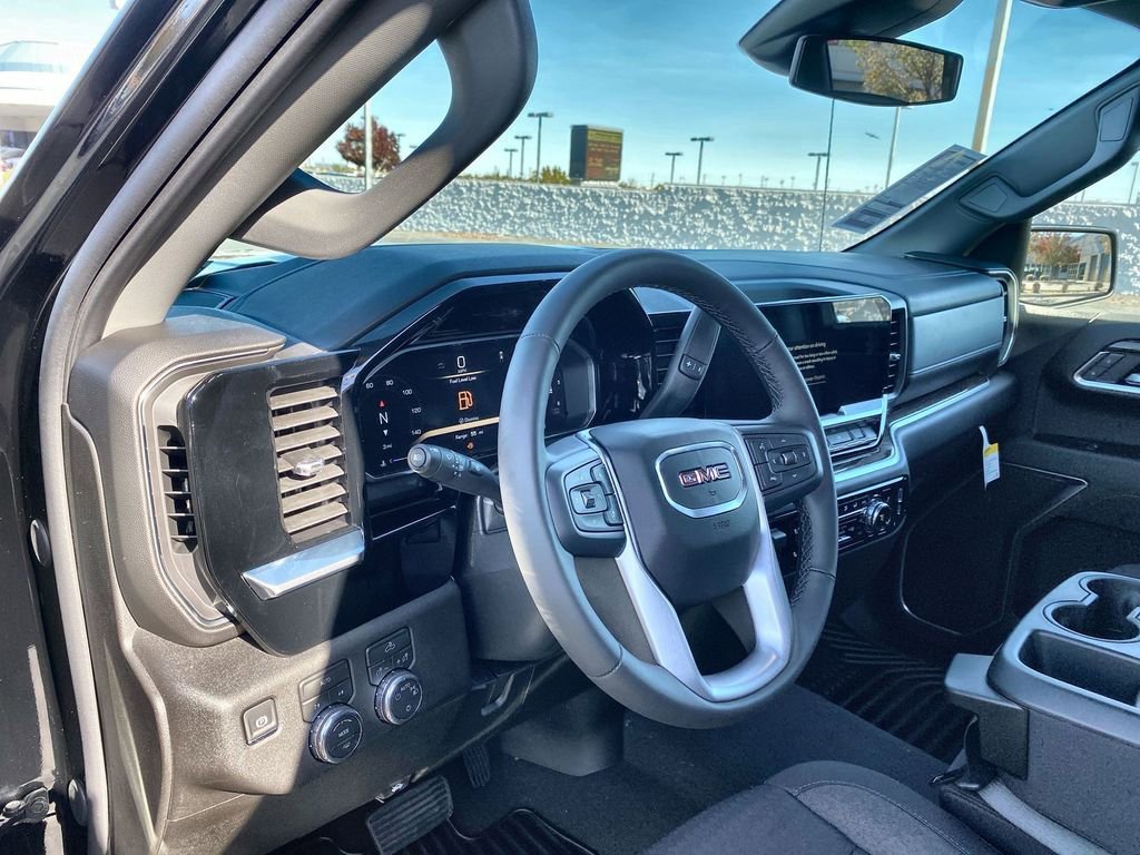 2026 GMC Sierra 1500 SLE - Photo 17
