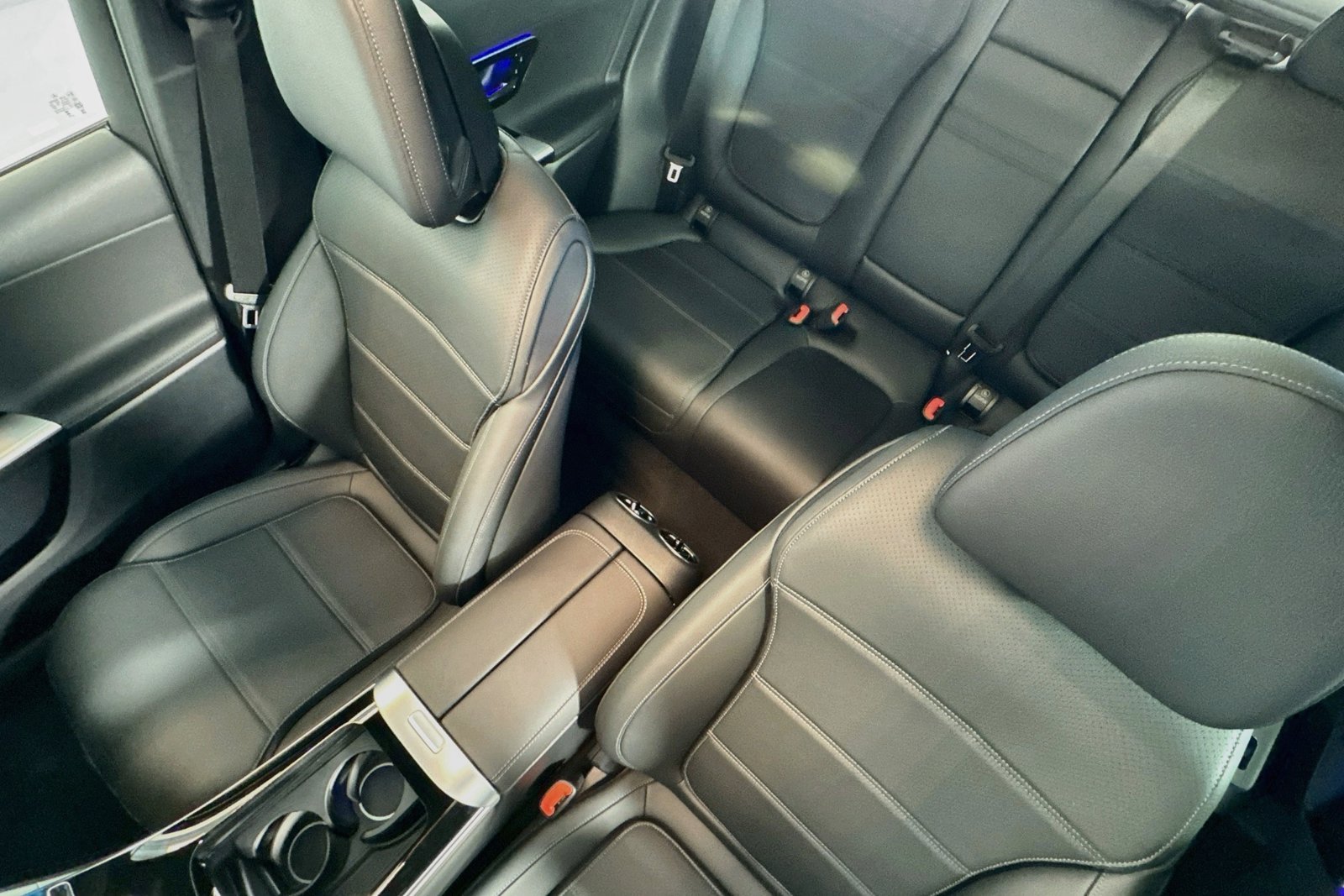 New 2027 Graphite Grey Metallic Mercedes-Benz GLC 300 image 19