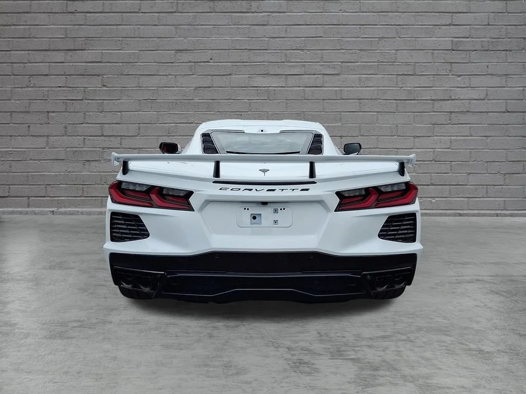 New 2027 Arctic White Chevrolet 2LT image 7