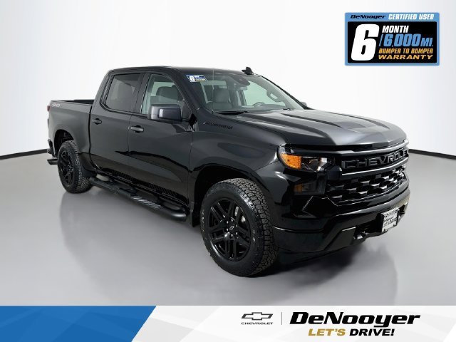 Used 2023 BLACK Chevrolet Custom image 1
