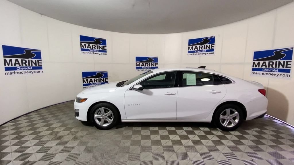 Used 2024 Summit White Chevrolet FL image 7