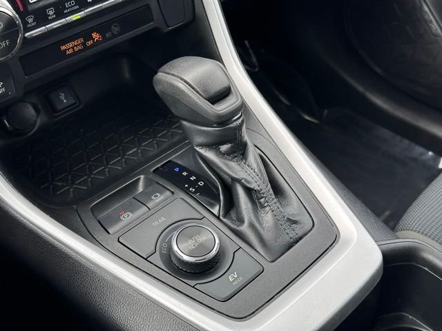 Used 2022 Magnetic Gray Metallic Toyota LE image 17