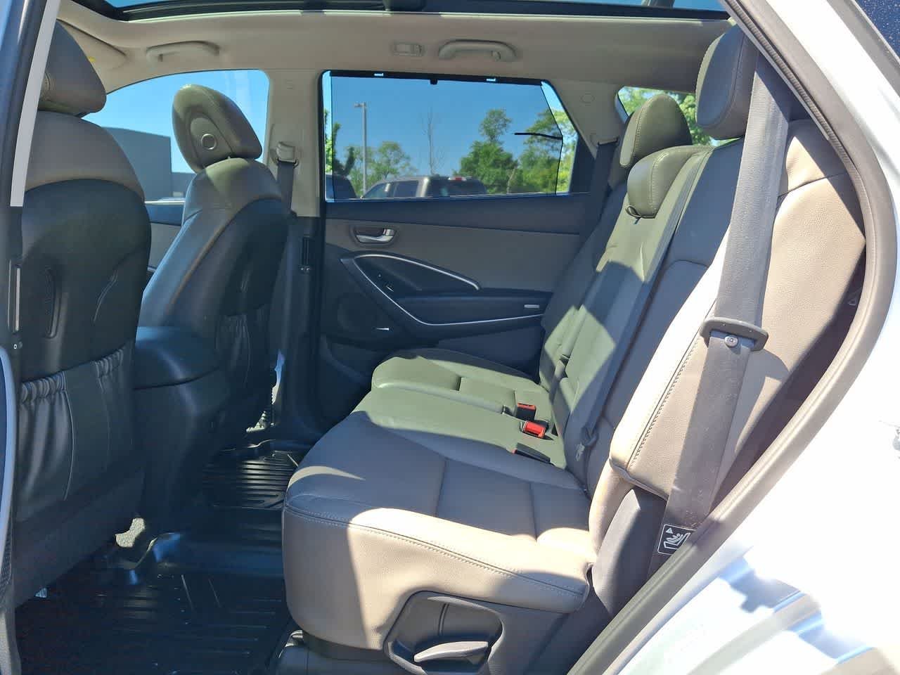 Used 2016 Circuit Silver Hyundai SE image 26