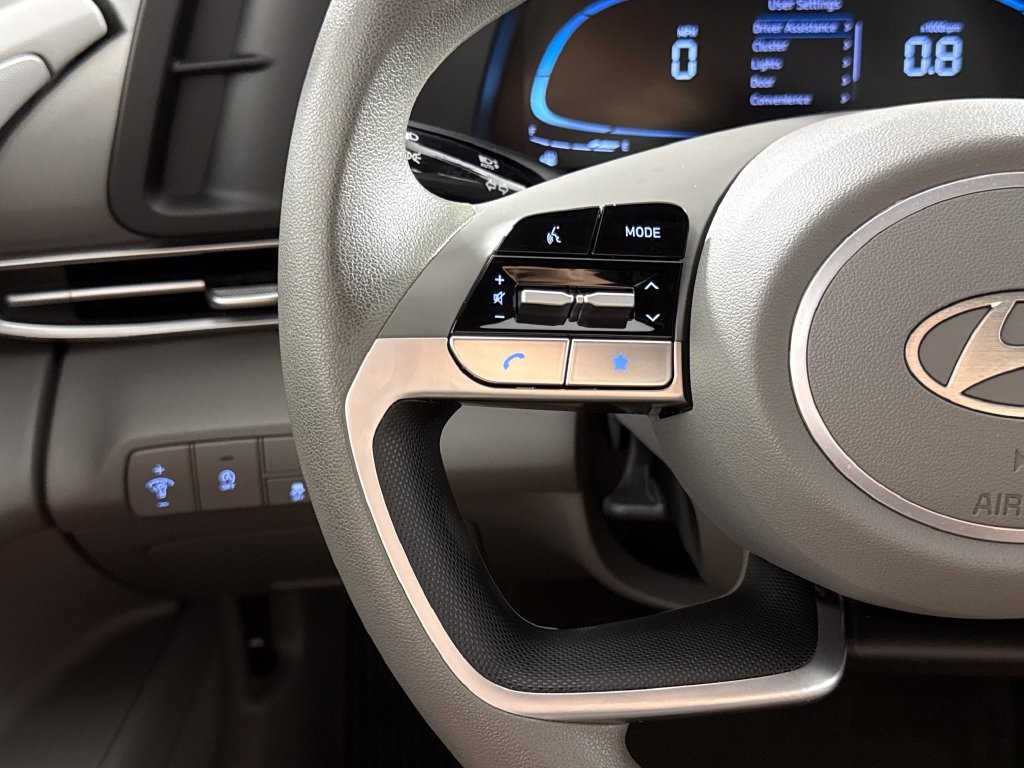 2024 Hyundai Elantra SE - Photo 17