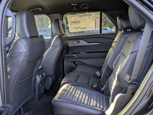 New 2026 Agate Black Metallic Ford ST-Line image 12
