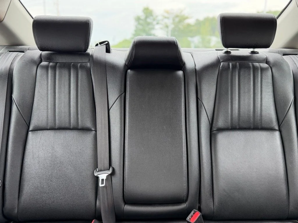 Used 2019  Honda EX-L image 24