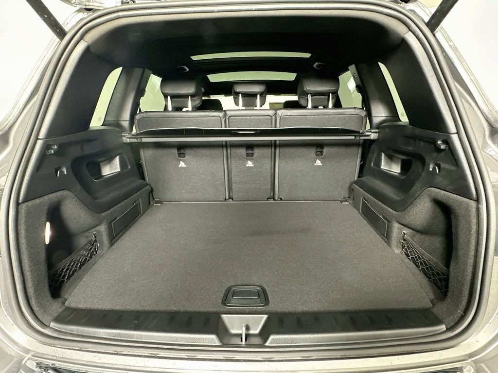 New 2026 Mountain Grey Metallic Mercedes-Benz GLB 250 image 57