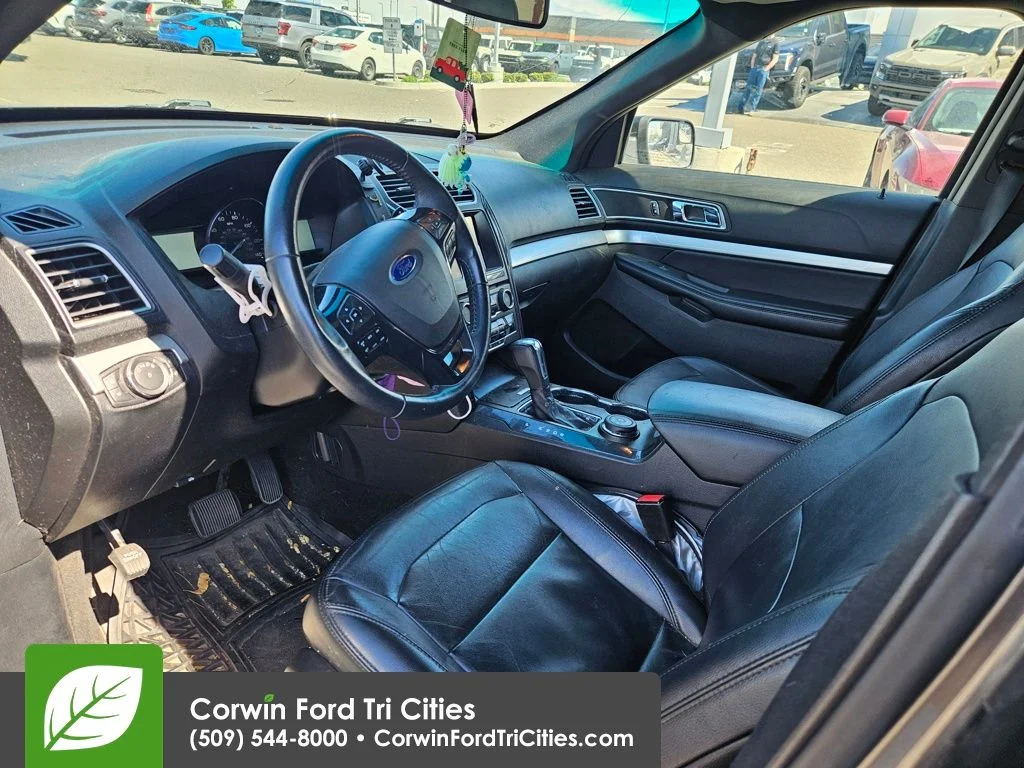 Used 2016  Ford XLT image 4